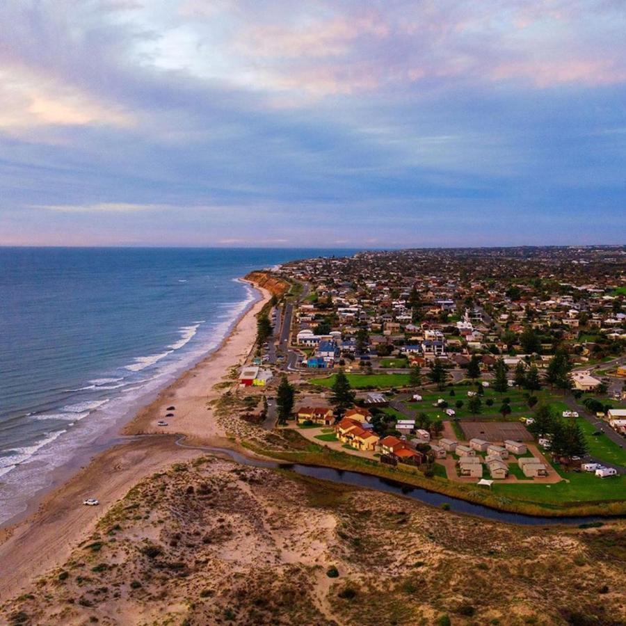 Moana Beach Tourist Park Bagian luar foto