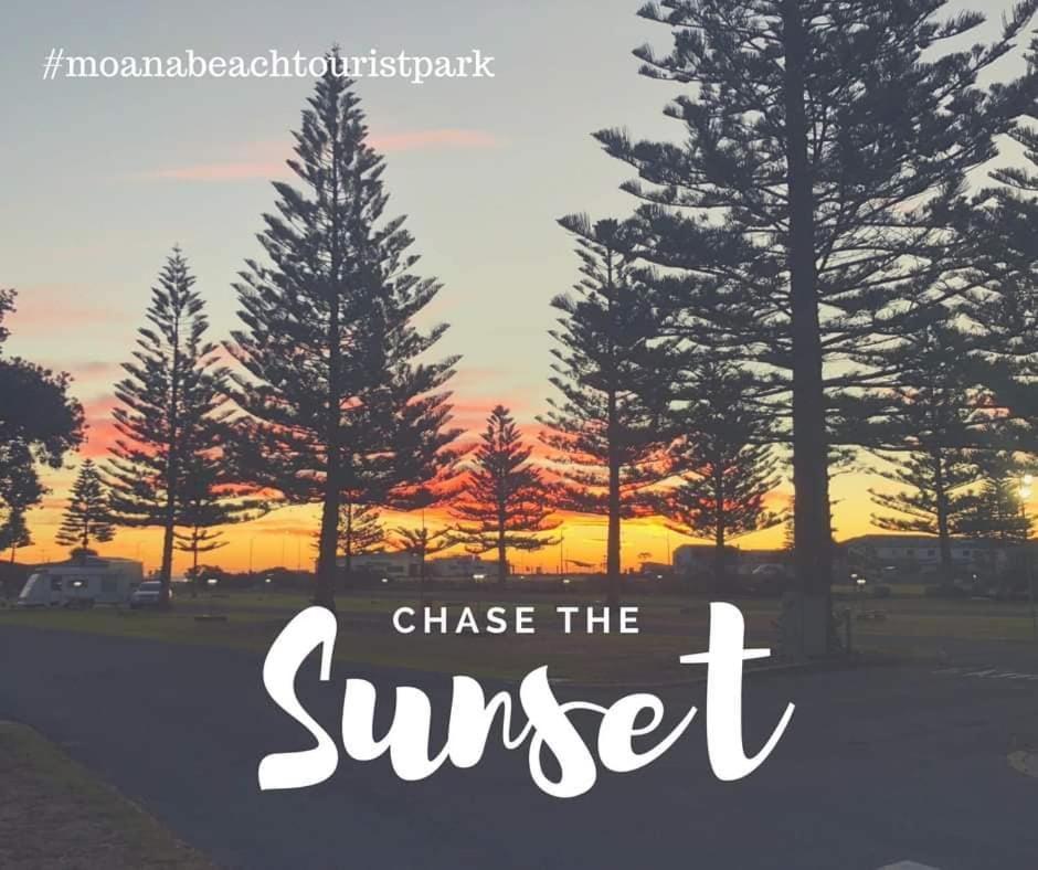 Moana Beach Tourist Park Bagian luar foto